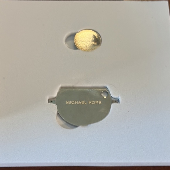 NIB Michael Kors Watch Hunger Stop Activity Tracker - Picture 7 of 12